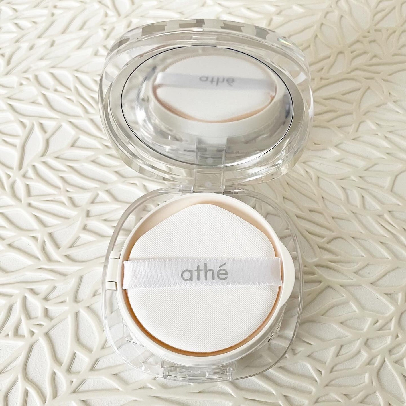 グレーズ ウォータリング クッション/athé/クッションファンデーションを使ったクチコミ(2枚目)