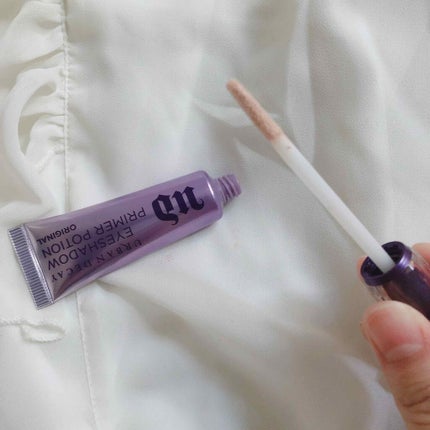 アイシャドウ プライマーポーション/アーバンディケイ/アイシャドウベースを使ったクチコミ(5枚目)