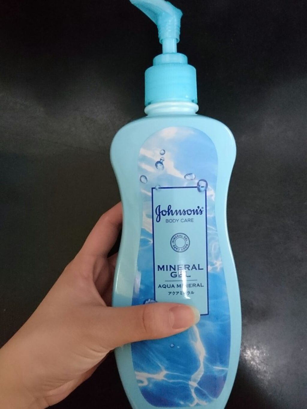 
ジョンソンボディケア ミネラルジェリー ローション


 

通常よりも大きいサイズです

400ml入って600円ほどで買えちゃいます




ベタベタせずみずみずしい
なのに保湿力はバッチリ🙆✨

夏のボディケアにぴったり✨



