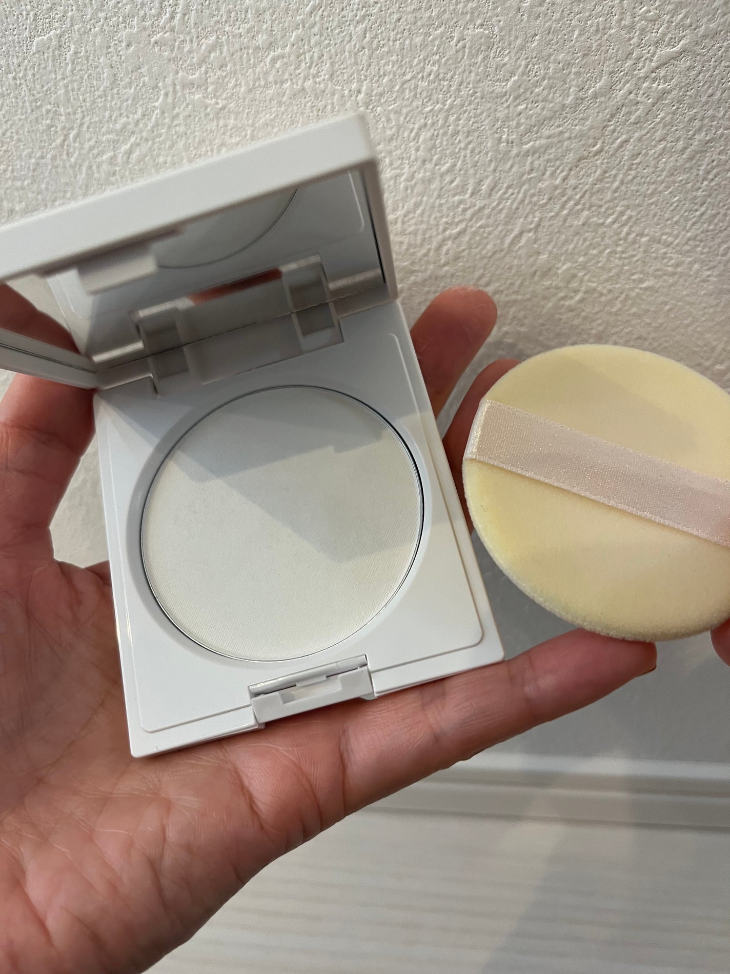 candy3ks on LIPS 「⚪️ソソバイフーミー オールデイパウダーヘアメイクアップアーテ..」(2枚目)