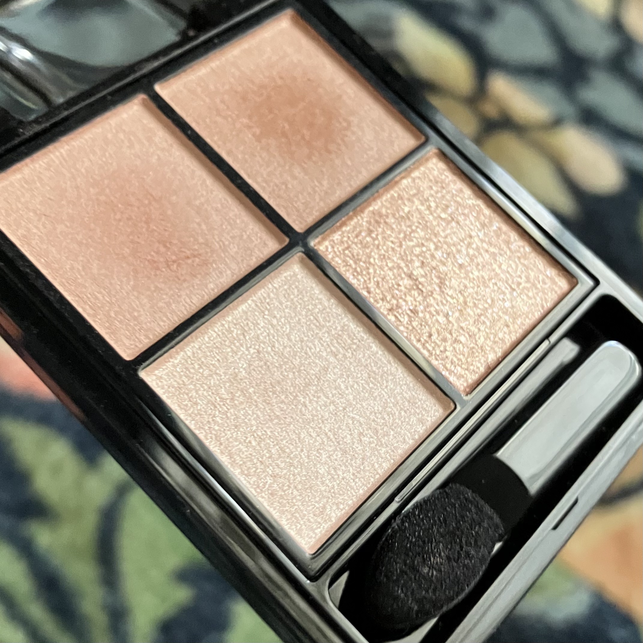 ケイト ポッピングシルエットシャドウ/KATE/アイシャドウパレットを使ったクチコミ（2枚目）