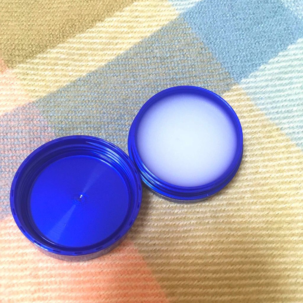 ニベア クリームケア リップバーム バニラ&レモンの香り/ニベア/リップケアを使ったクチコミ（2枚目）