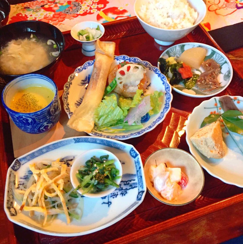 こすめのーと on LIPS 「この間、古民家カフェ☕️でママとランチしてきたけど、女性に嬉し..」(1枚目)