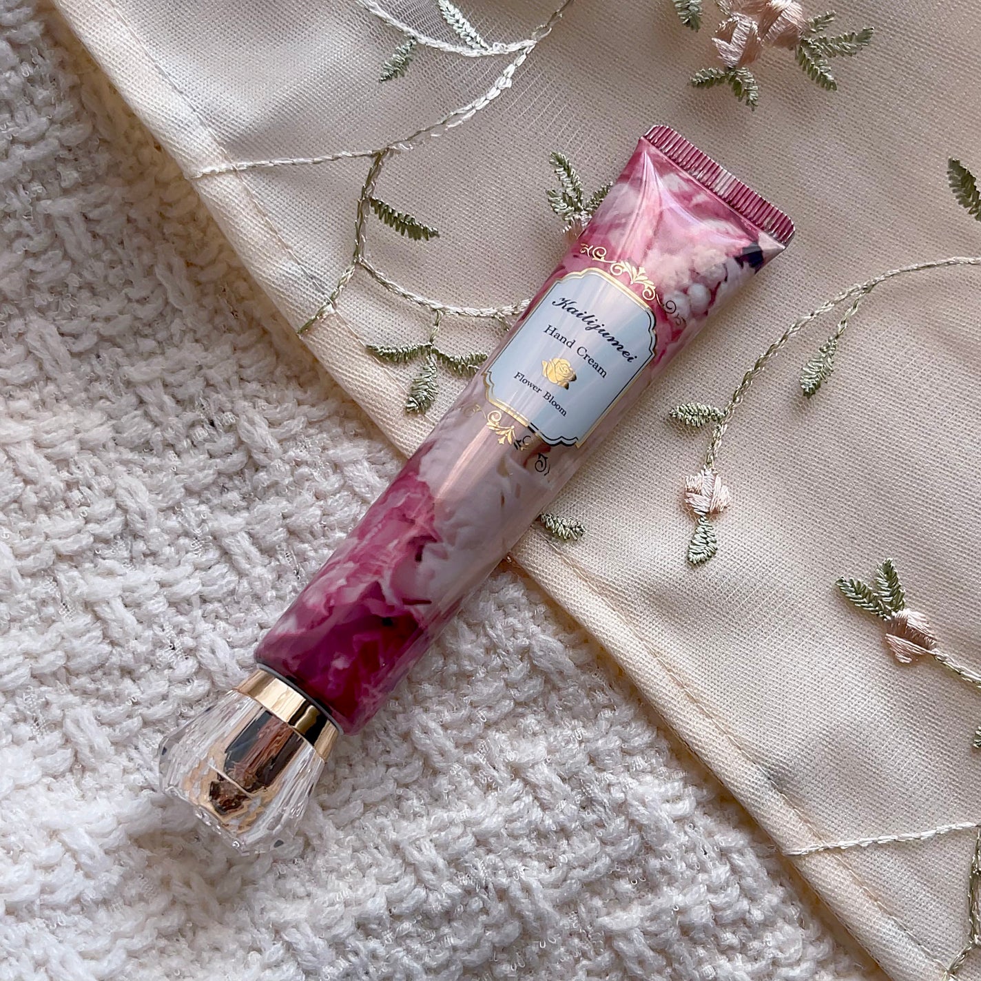 フラワーブルーム ハンドクリーム(フローラルブーケの香り)/Kailijumei/ハンドクリームを使ったクチコミ(3枚目)
