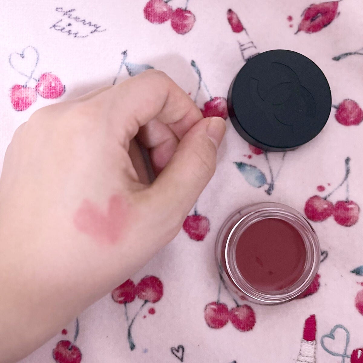 リップ&チーク ボーム N°1 ドゥ シャネル/CHANEL/口紅を使ったクチコミ(2枚目)