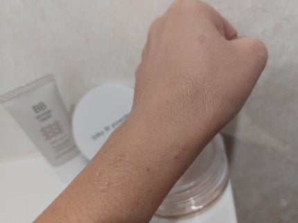 シルキーフィットパウダー /コモエース/ルースパウダーを使ったクチコミ(5枚目)