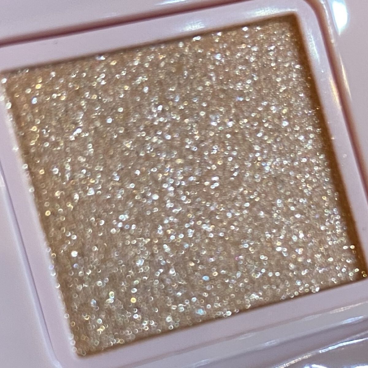 フーミー シングルラメシャドウ/WHOMEE/単色アイシャドウを使ったクチコミ（2枚目）