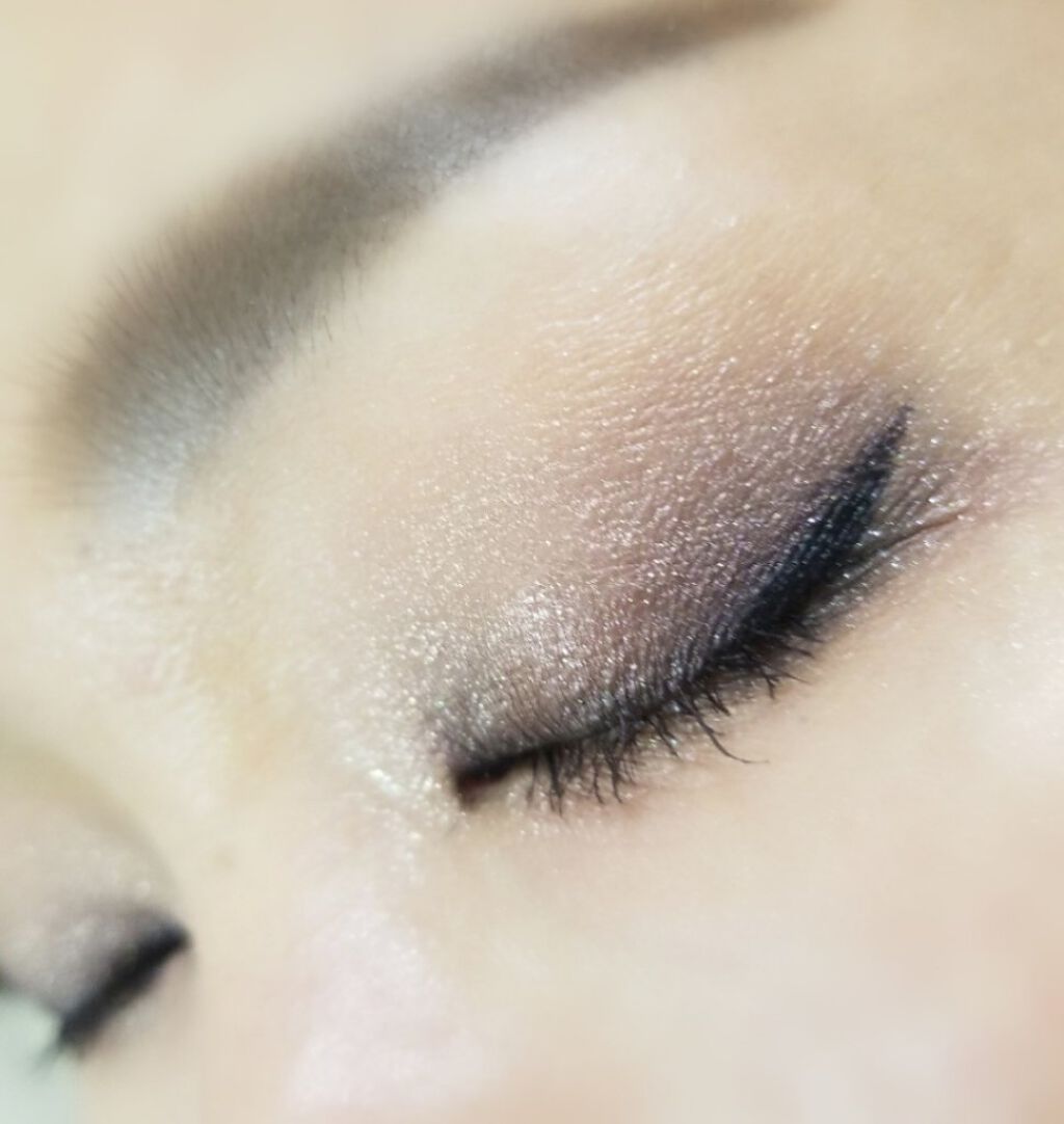 カラークイーン オイルシャドウ/ロレアル パリ/単色アイシャドウを使ったクチコミ(7枚目)