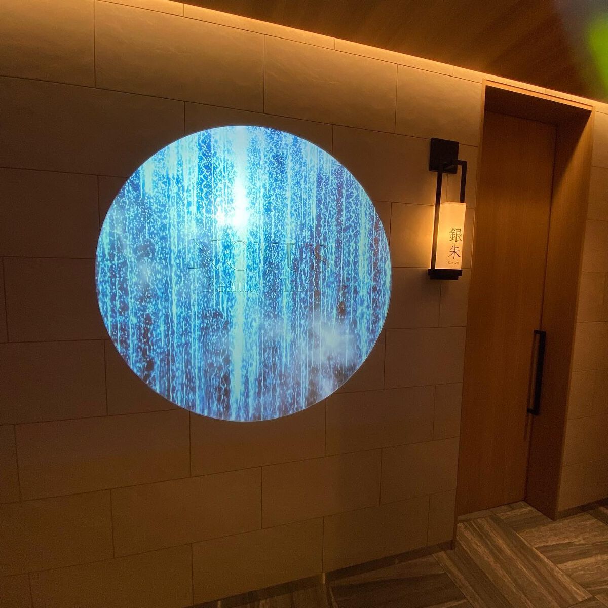 asako on LIPS 「⋆*❁*⋆ฺ。*求めてたワンランク上の完全個室空間🥺♥️7月に..」(2枚目)