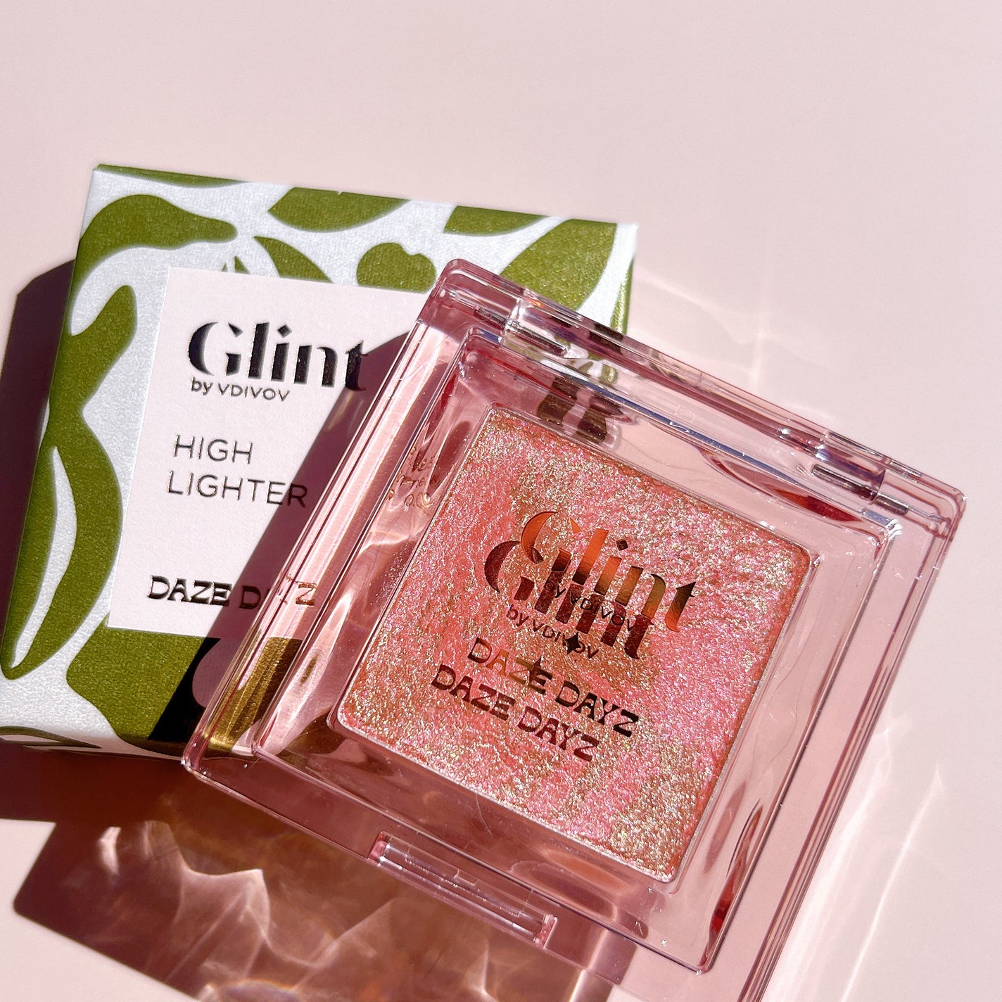 マーブルベイクドハイライター/Glint/パウダーハイライトを使ったクチコミ(1枚目)