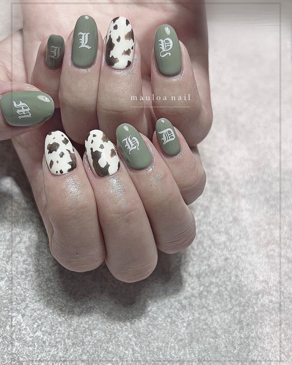 #牛柄ネイル,#カーキネイル,#アートネイル,#海ネイル,#ミラーアートネイル,#アニマルネイル,#太陽ネイル,#うねうねネイル,#サマーネイル,#ジュエリーネイル,#ミラーネイル,#手書きアートネイル,#うねうねネイル,#cow柄ネイル,#カーキネイル,#秋ネイル,#天王寺ネイル,#ネイルのネイルデザイン
