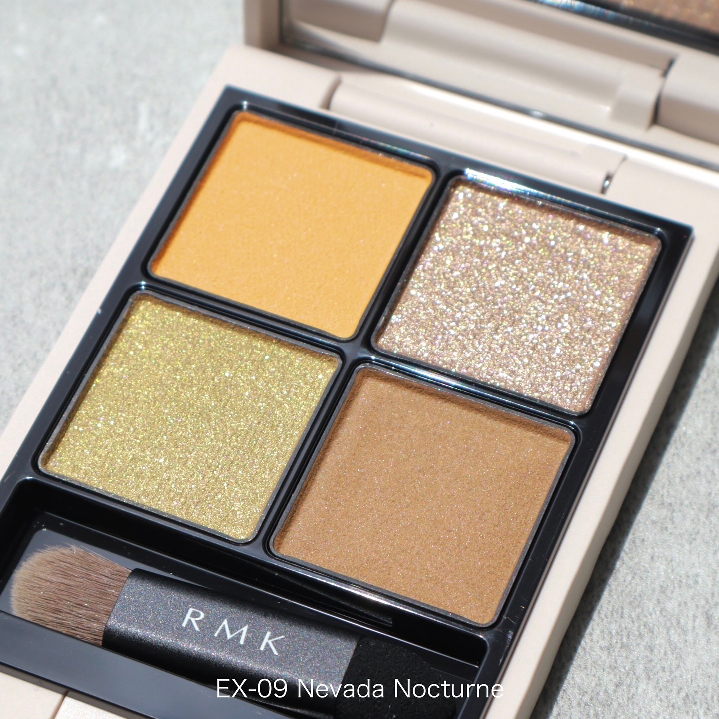 【まとめ売り】新品　RMK アイシャドウ　チーク　セット まとめ売り】新品 RMK アイシャドウ チーク セット COLOR MAKEUP