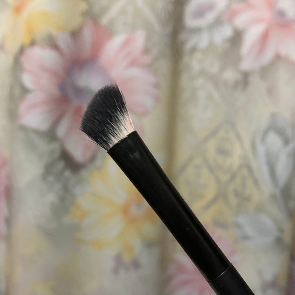 UR GLAM EYESHADOW BRUSH B/U R GLAM/メイクブラシを使ったクチコミ(4枚目)