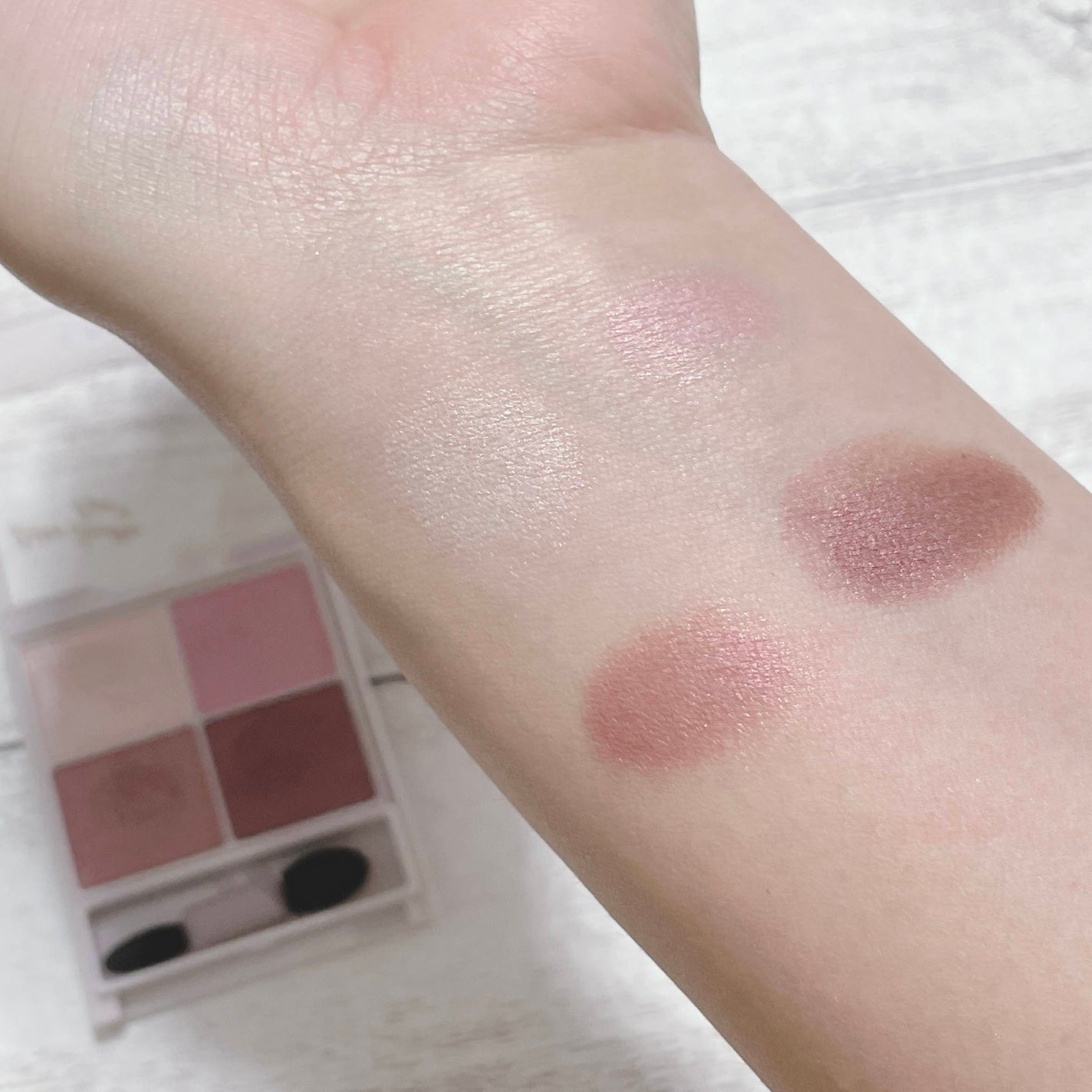 シルキースフレアイズ/キャンメイク/アイシャドウパレットを使ったクチコミ(6枚目)