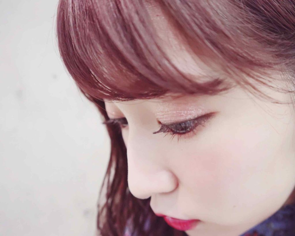 BEIGE CHUU PERIWINKLE PEARL POWDER
#267 BESTIE PINK
韓国で流行ってるキラキラシャドウ。
とにかく発色が良くて可愛い！
写真や動画でもキラキラ感がわかるので
まぶたや涙袋に使ってま