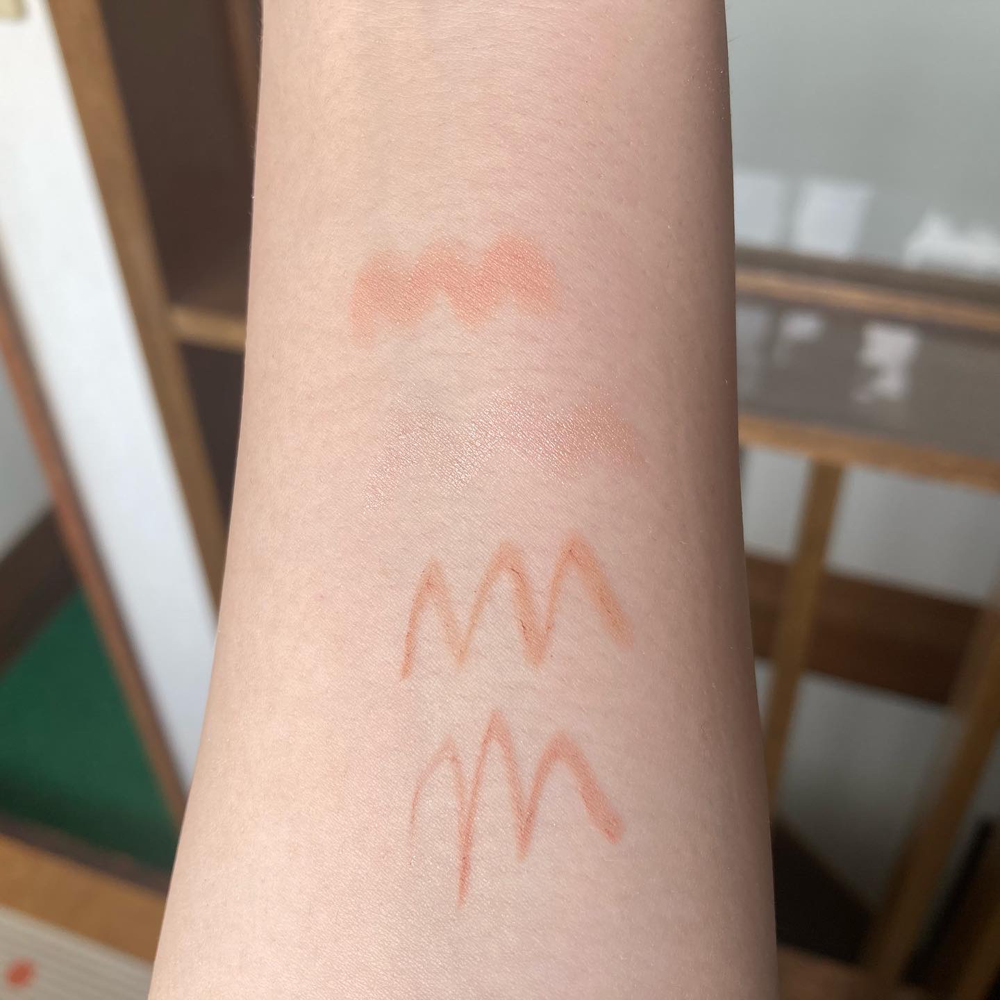 ぷっくりアイカラーペンシル/ミゼルエディ/スティックアイシャドウを使ったクチコミ（2枚目）