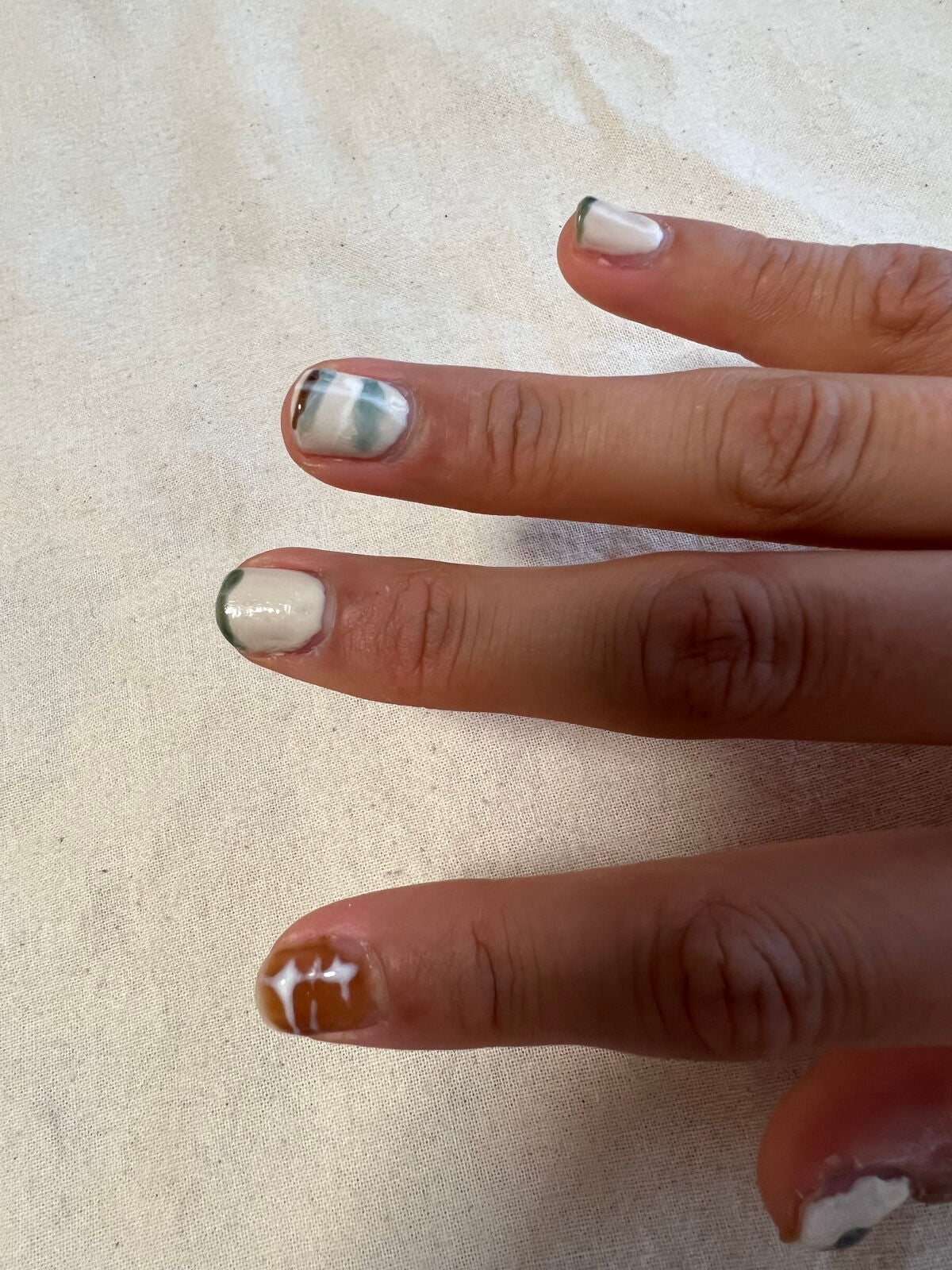 ジェルネイルユニコーン/セリア/ジェルネイルを使ったクチコミ(4枚目)