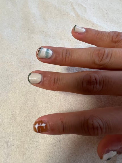 ジェルネイルユニコーン/セリア/ジェルネイルを使ったクチコミ(4枚目)