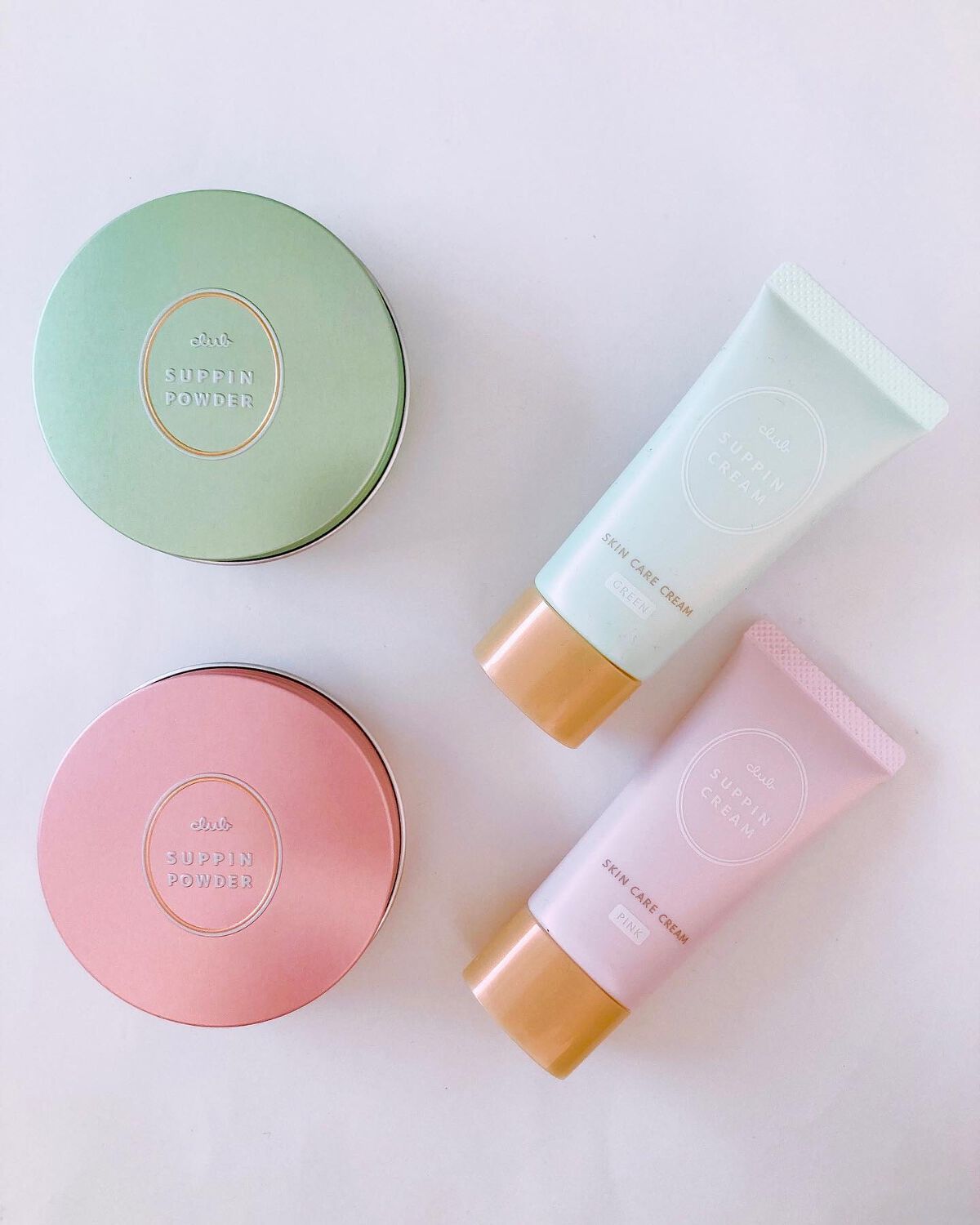 すっぴんパウダーC ホワイトフローラルブーケの香り/クラブ/プレストパウダーを使ったクチコミ（2枚目）