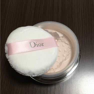 Dior スノー トランスペアレンシー ブライトニング ルース パウダーのクチコミ「最近の購入品です♡

⭐ディオールスノー トランスペアレンシー
ブライトニング ルースパウダー.....」（2枚目）