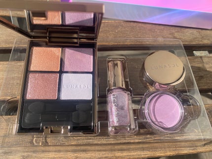 ぷぅぴぃ《紫コス部💜💗》 on LIPS 「LUNASOLステラドリームコフレ2023年のLUNASOLク..」(6枚目)