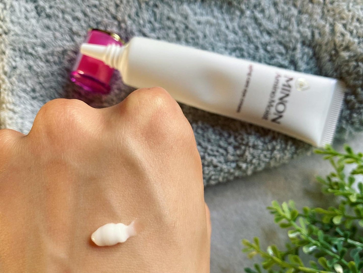 ミノン アミノモイスト エイジングケア アイクリーム/ミノン/アイケア・アイクリームを使ったクチコミ(2枚目)