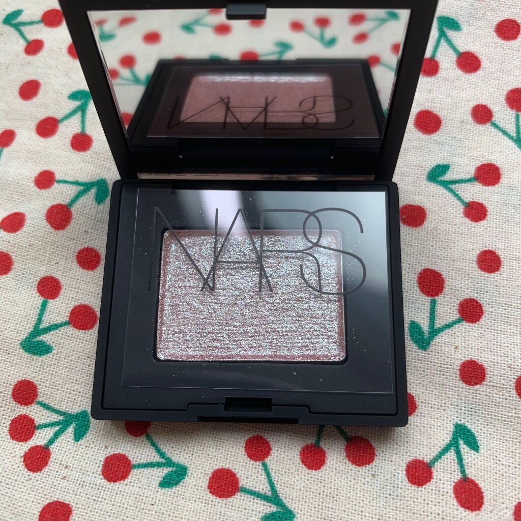ハードワイヤードアイシャドー/NARS/単色アイシャドウを使ったクチコミ(3枚目)