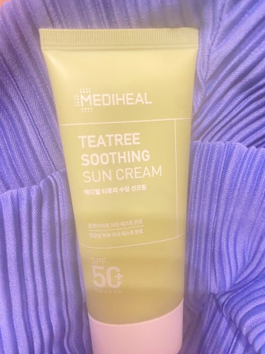 ✴︎MEDIHEALティーツリー スージング サンクリーム✴︎

今年の夏顔用の日焼け止めとして大活躍でした🌱
ティーツリーの日焼け止めなので、肌荒れしてる箇所にも安心して使えます！
馴染むまで少し白く