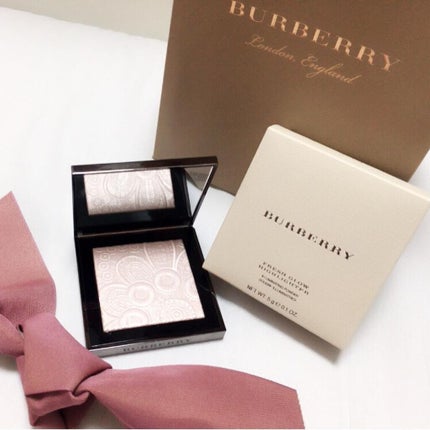 フレッシュグロウ ハイライター/Burberry Beauty/パウダーハイライトを使ったクチコミ(1枚目)