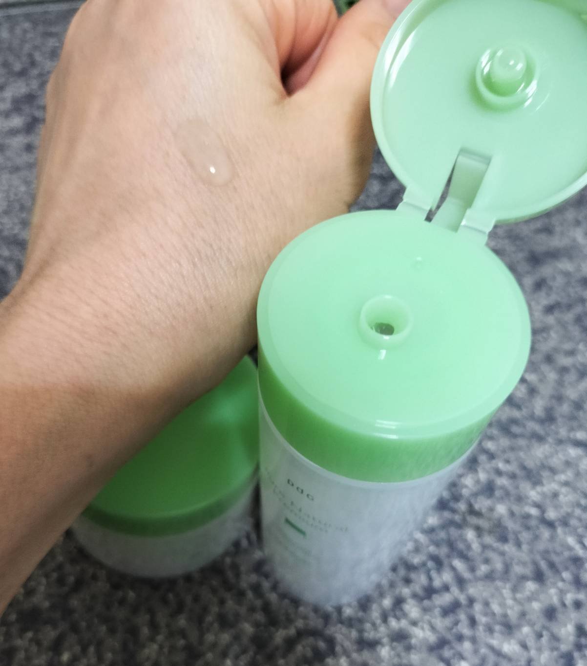 ピュア ナチュラル プレミアム バランシング クリームエッセンス /pdc/フェイスクリームを使ったクチコミ（2枚目）