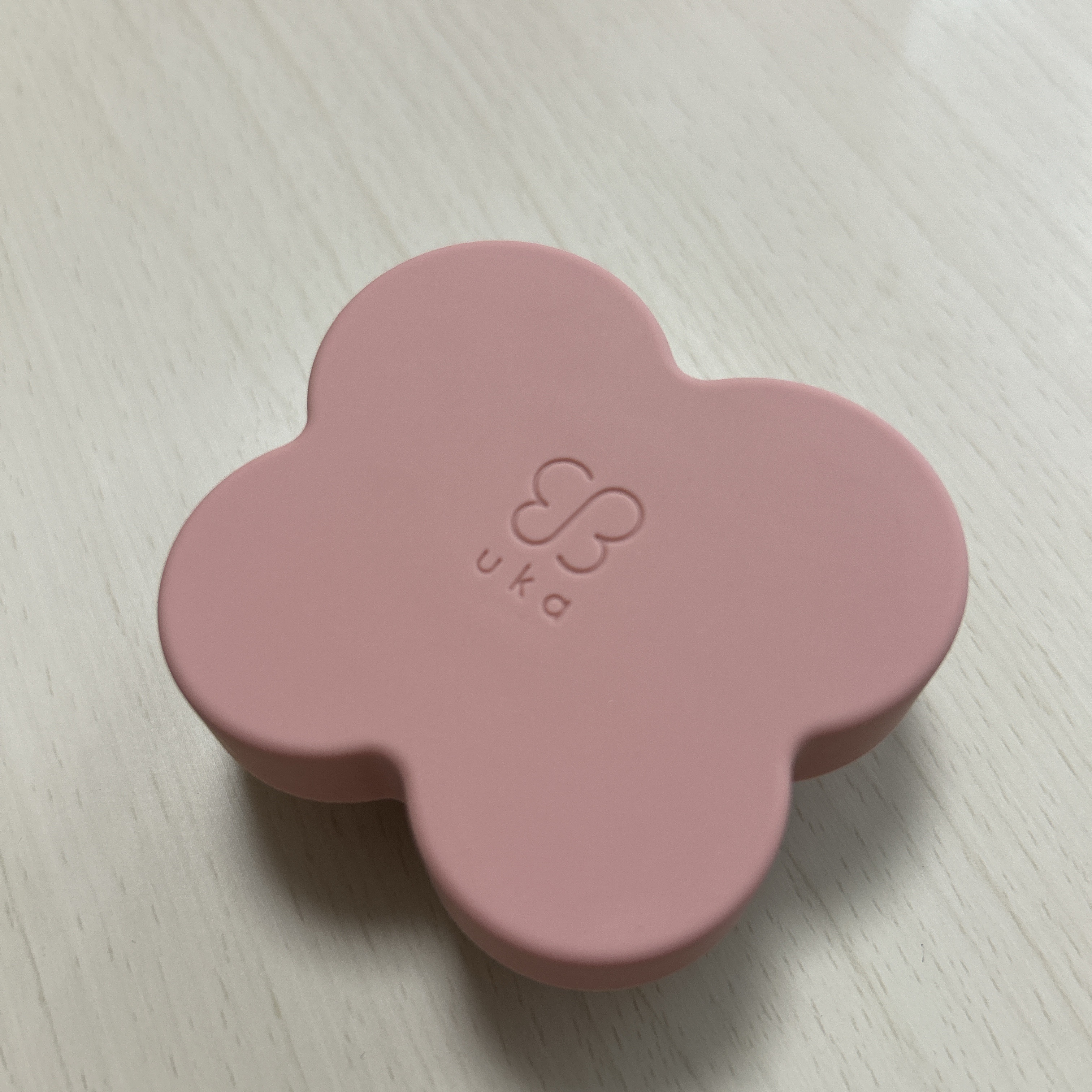 uka scalp brush kenzan medium uka store gentei yokohama pink/uka/スカルプブラシを使ったクチコミ（1枚目）