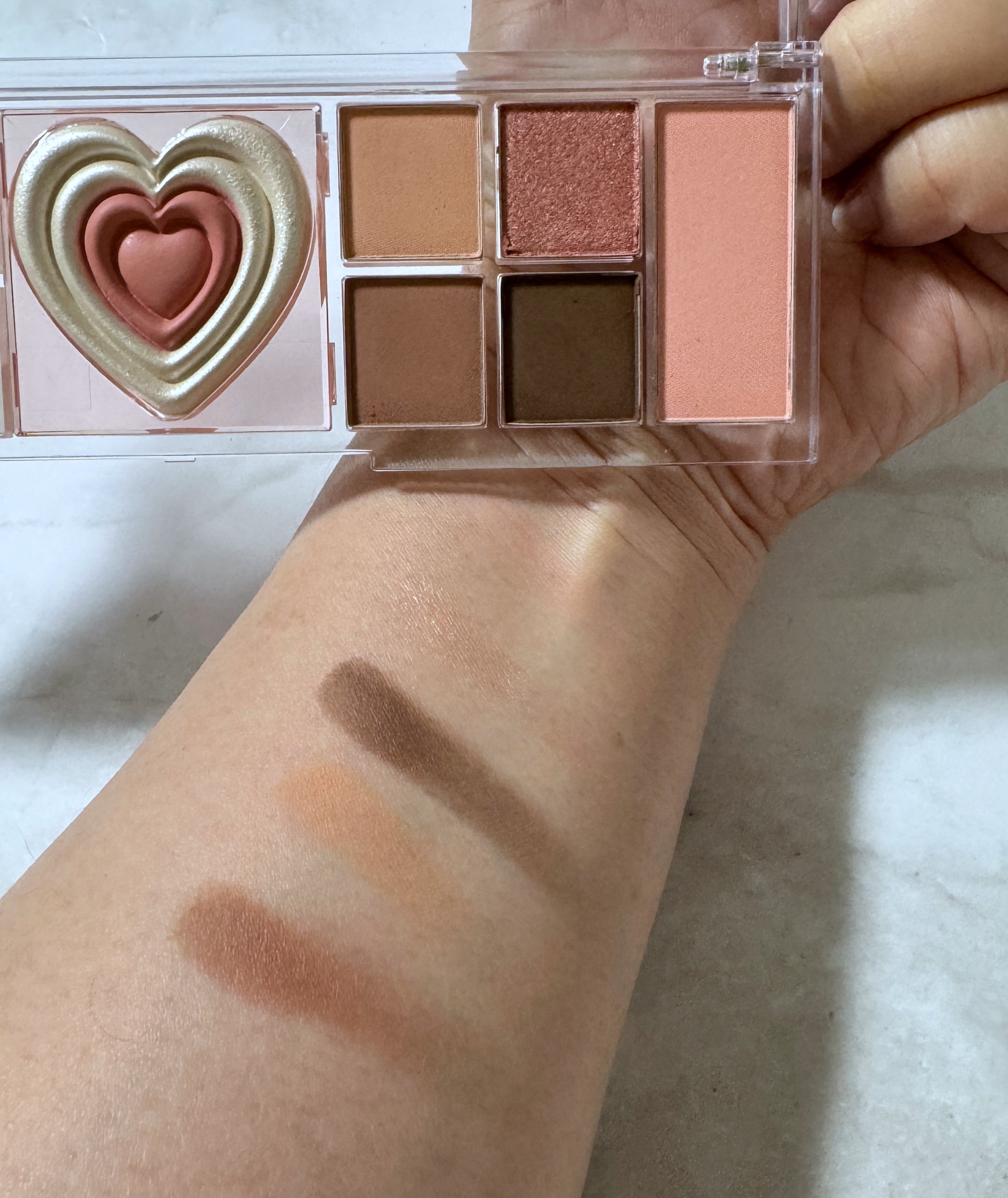 オールテイクムードライクパレット 02 ピーチ ヘブン(PEACH HEAVEN)/PERIPERA/アイシャドウパレットを使ったクチコミ（2枚目）