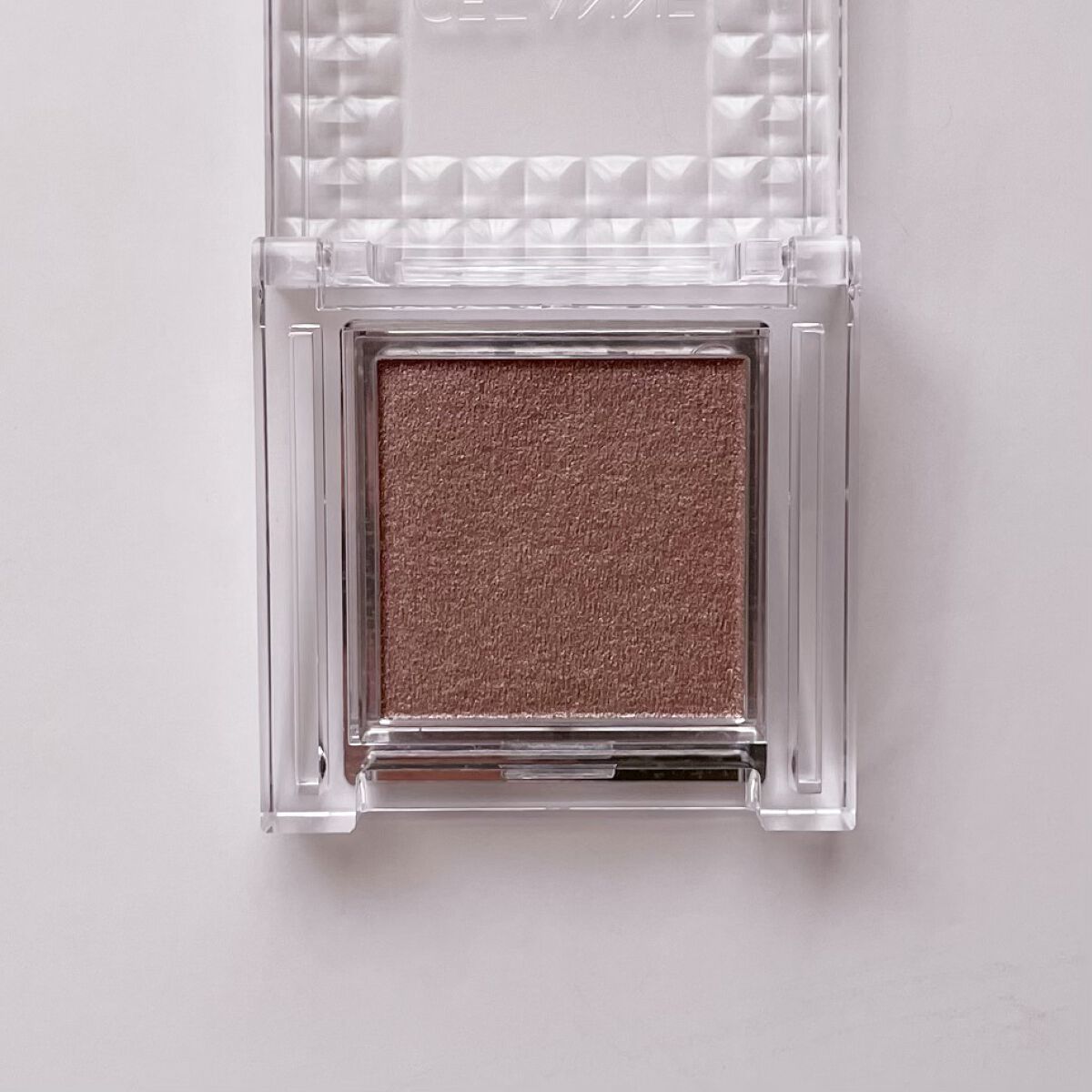 シングルカラーアイシャドウ/CEZANNE/単色アイシャドウを使ったクチコミ(3枚目)