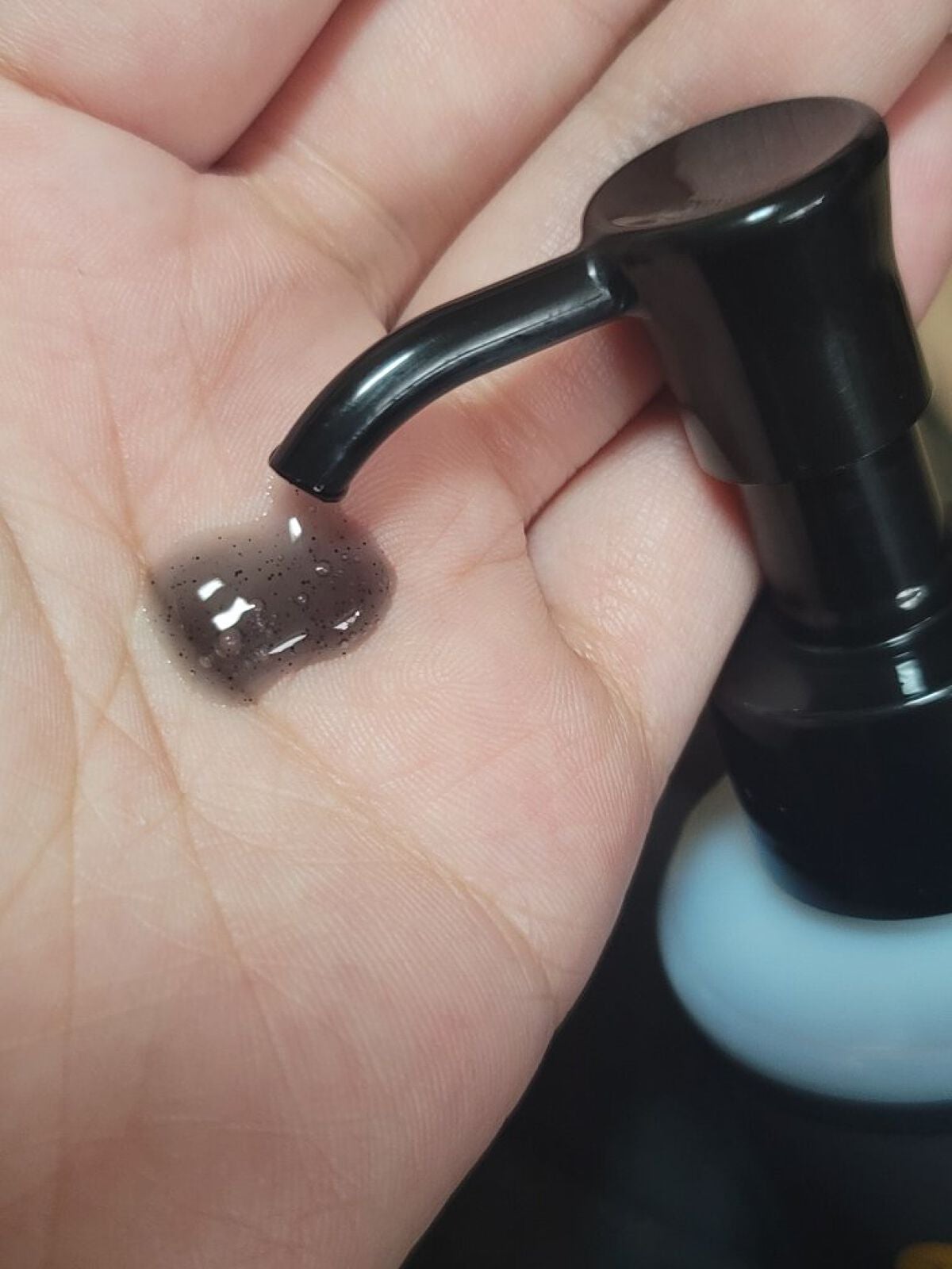 DETクリア ブライト&ピール ピーリングジェリー<炭タイプ>/Detclear/ピーリングを使ったクチコミ(3枚目)