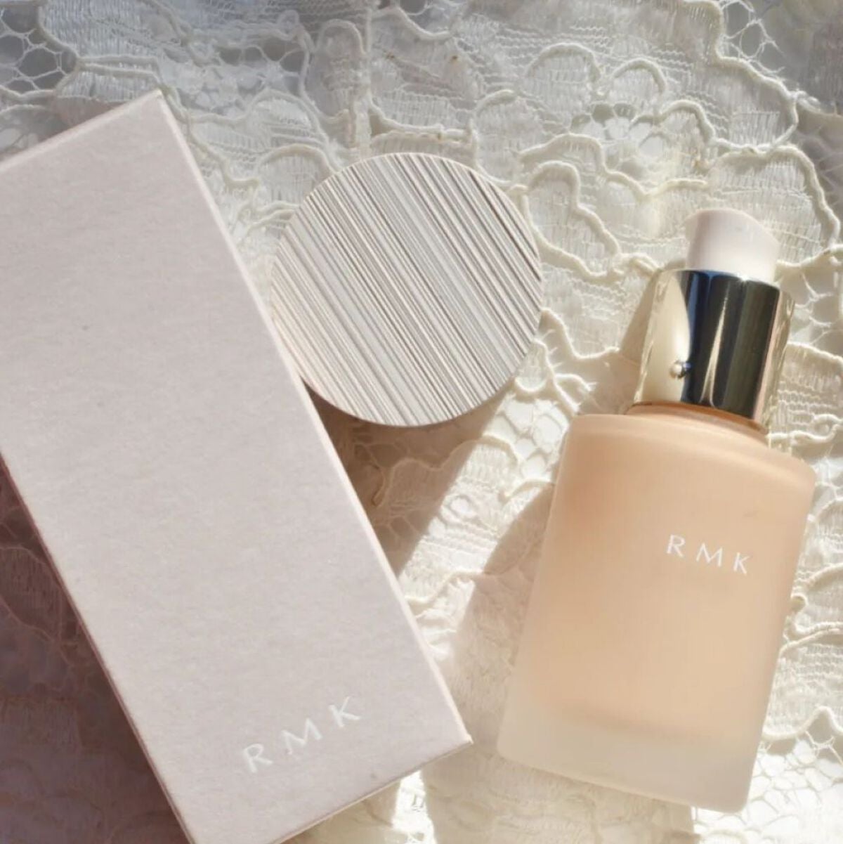 RMK リクイドファンデーション フローレスカバレッジ/RMK/リキッドファンデーションを使ったクチコミ(2枚目)