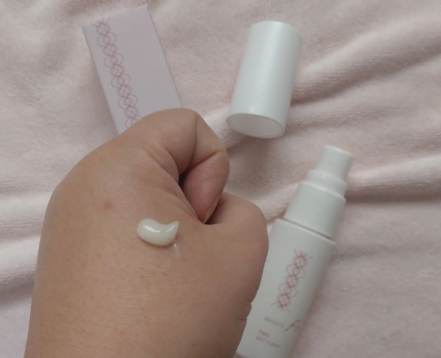 エミ✿投稿ある方フォロバ100 on LIPS 「アラヴィスPMSローションとジェルクリーム使用させて頂いており..」(3枚目)