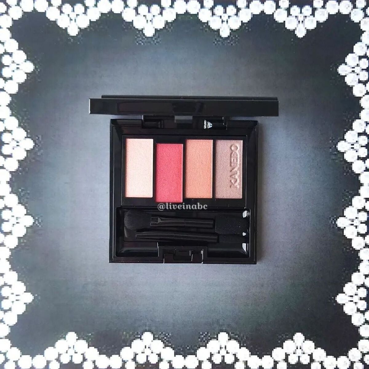 レイヤードカラーズアイシャドウ/KANEBO/アイシャドウパレットを使ったクチコミ(2枚目)