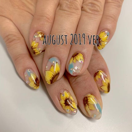 めぐみ on LIPS 「過去ネイル#ひまわりネイル#夏ネイル..」(1枚目)