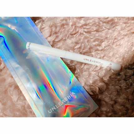 プリティー イージーグリッタースティック/unleashia/グリッターを使ったクチコミ(4枚目)