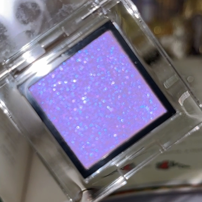  アディクション　ザ アイシャドウ プリズム/ADDICTION/単色アイシャドウを使ったクチコミ（3枚目）