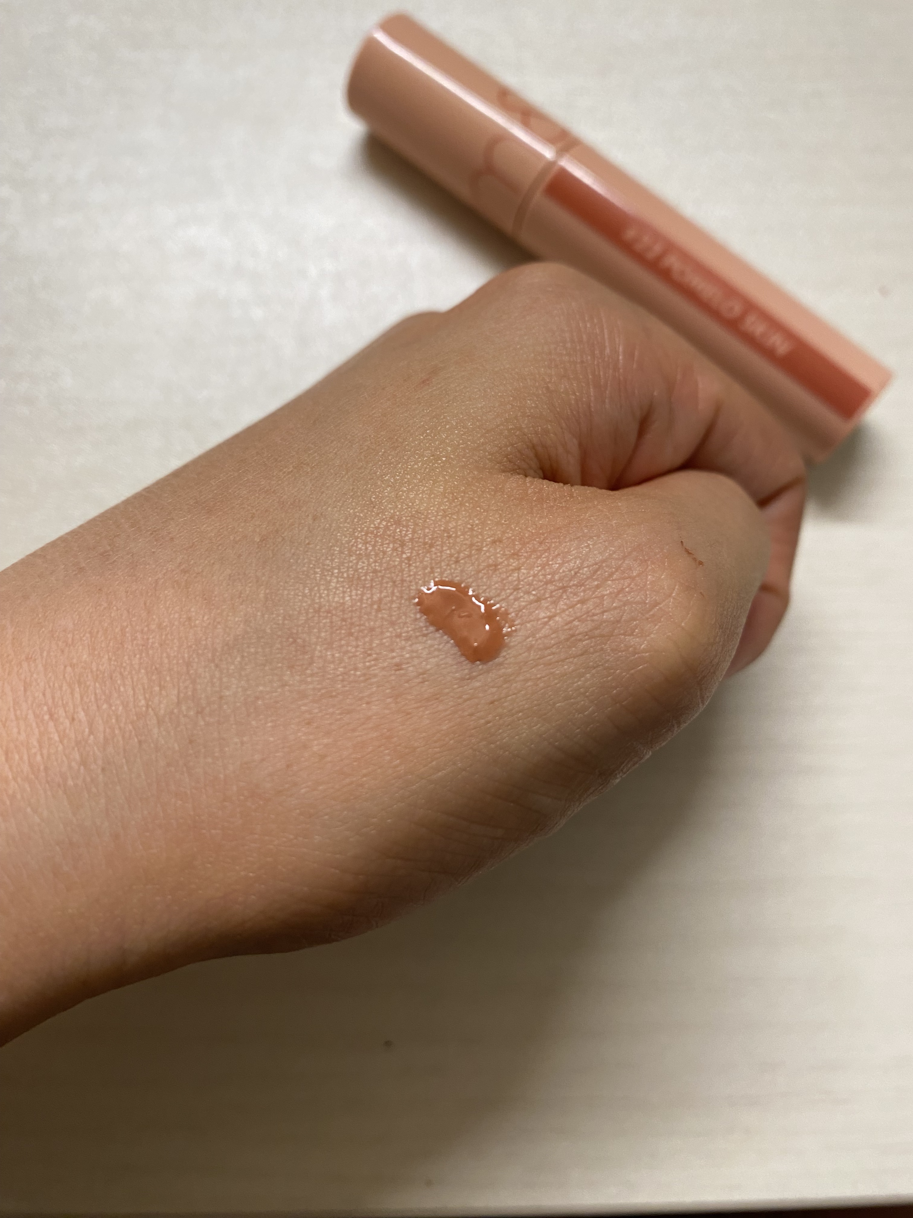 ジューシーラスティングティント/rom&nd/リップティントを使ったクチコミ（3枚目）