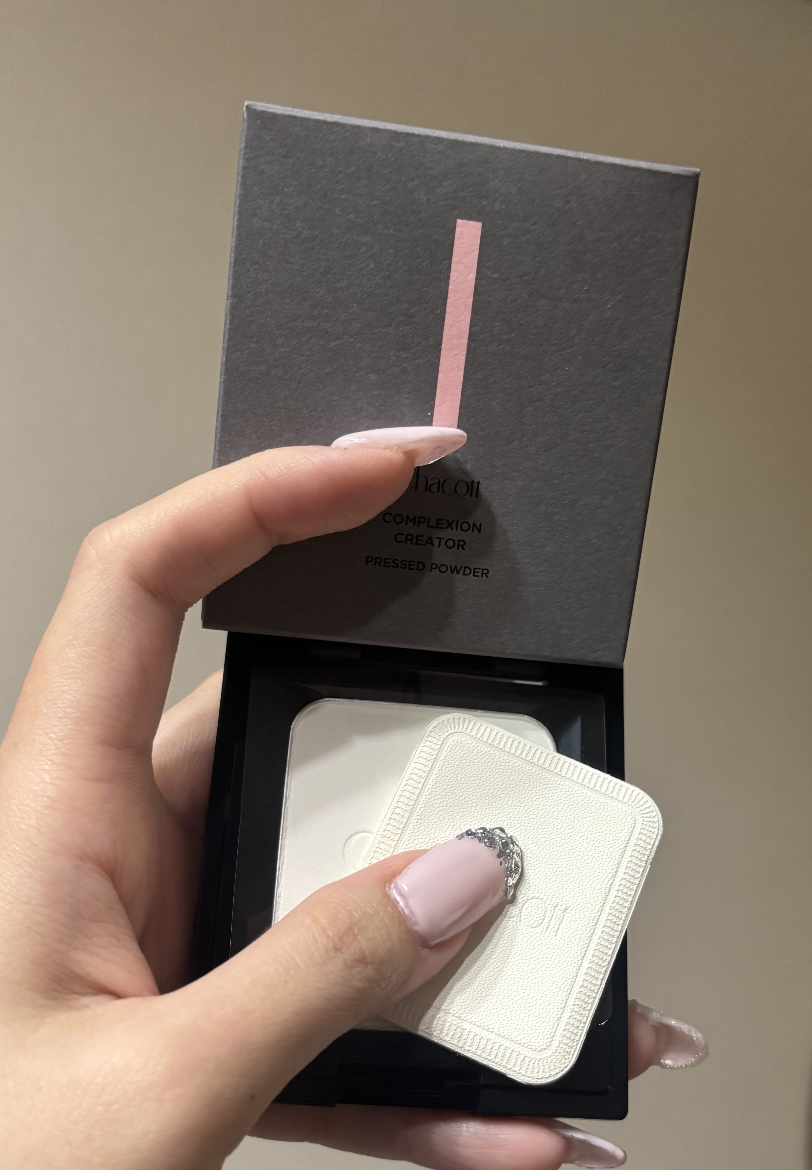 コンプレクションクリエイター/チャコット・コスメティクス/プレストパウダーを使ったクチコミ（1枚目）