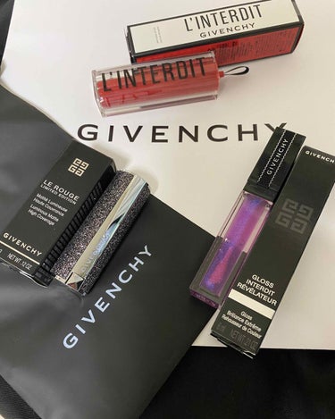 GVENCHY クリスマス
GVENCHYのクリスマスコフレを購入♡

◉ルージュ・ジバンシイ
狙っていたNo.500はやはり人気があるようで、
もう1つのカラーと迷って迷ってやっぱりNo.500を購入