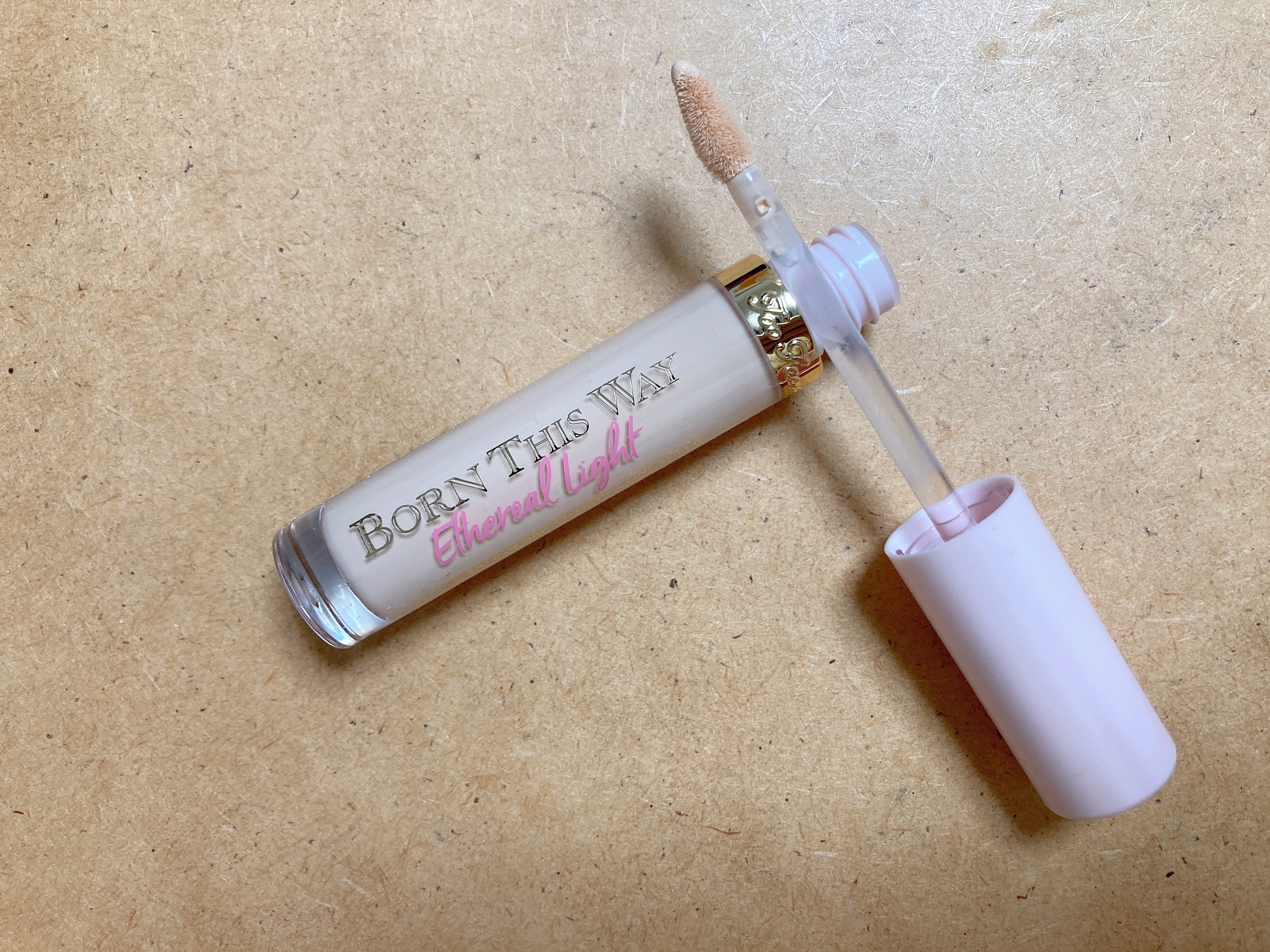 ボーン ディス ウェイ エセリアル ライト コンシーラー/Too Faced/リキッドコンシーラーを使ったクチコミ（2枚目）