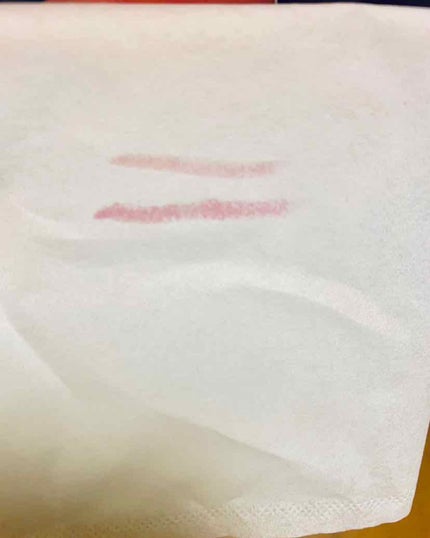 モイストピュアカラーリップ/ニベア/リップクリームを使ったクチコミ(4枚目)