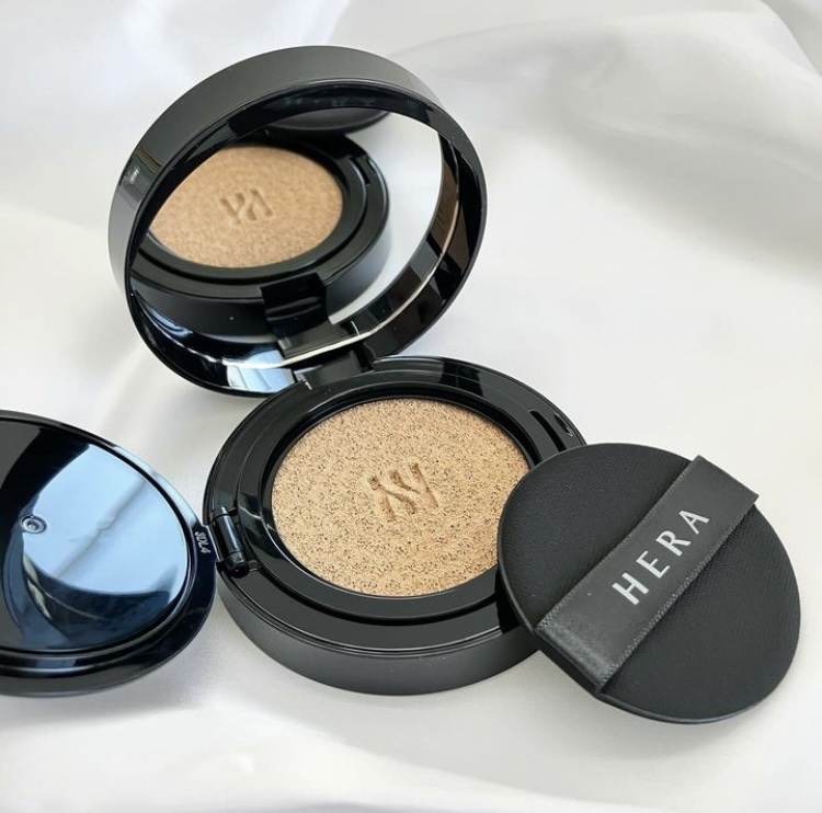 ブラック クッション 21N1 ベージュ/HERA/クッションファンデーションを使ったクチコミ（3枚目）