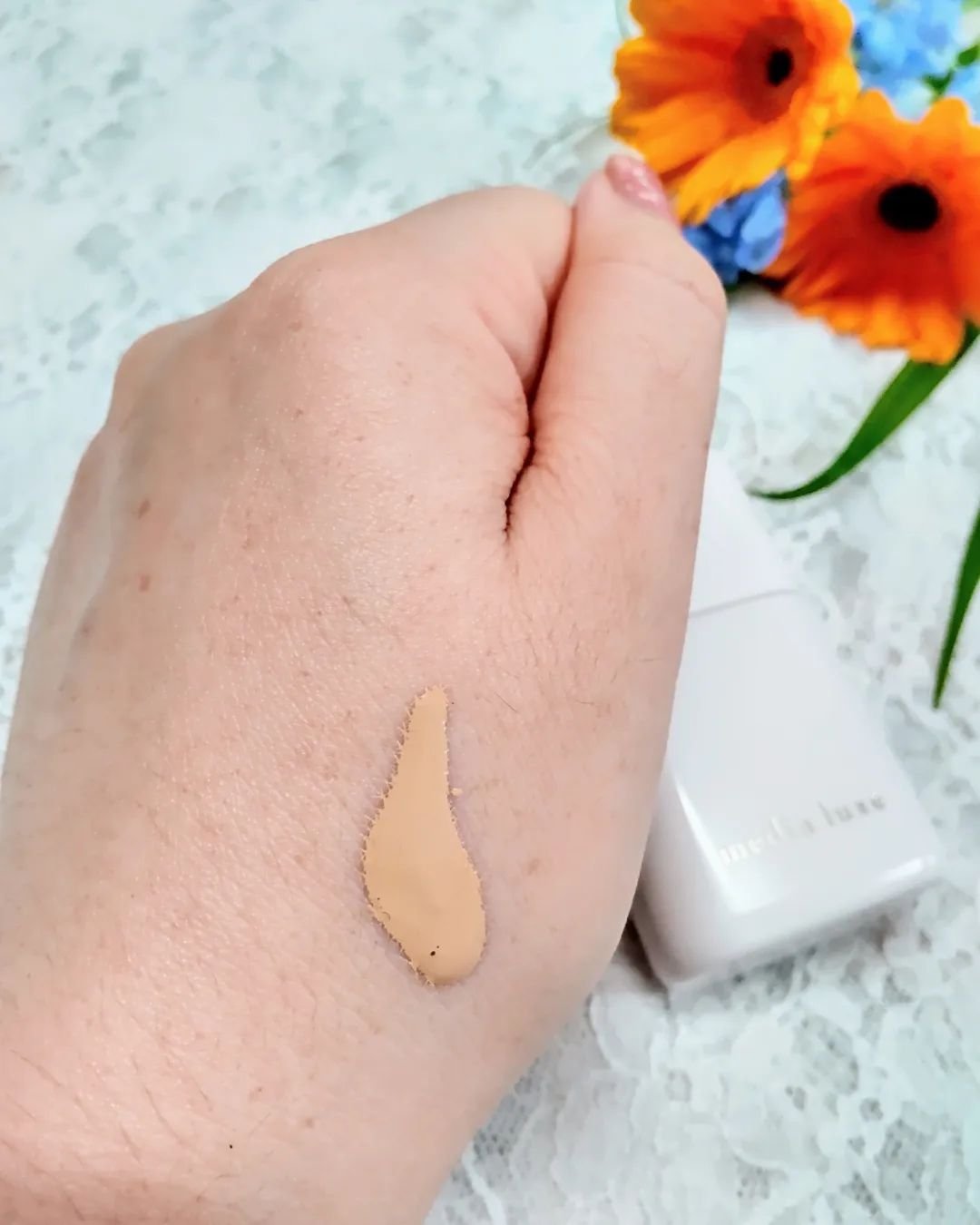 リキッドファンデーション 02 中間的な明るさ/media luxe/リキッドファンデーションを使ったクチコミ（3枚目）