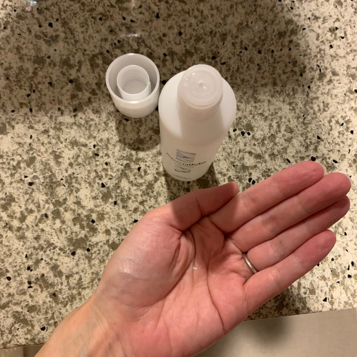 アカルミー化粧水/ワイズ/化粧水を使ったクチコミ(2枚目)