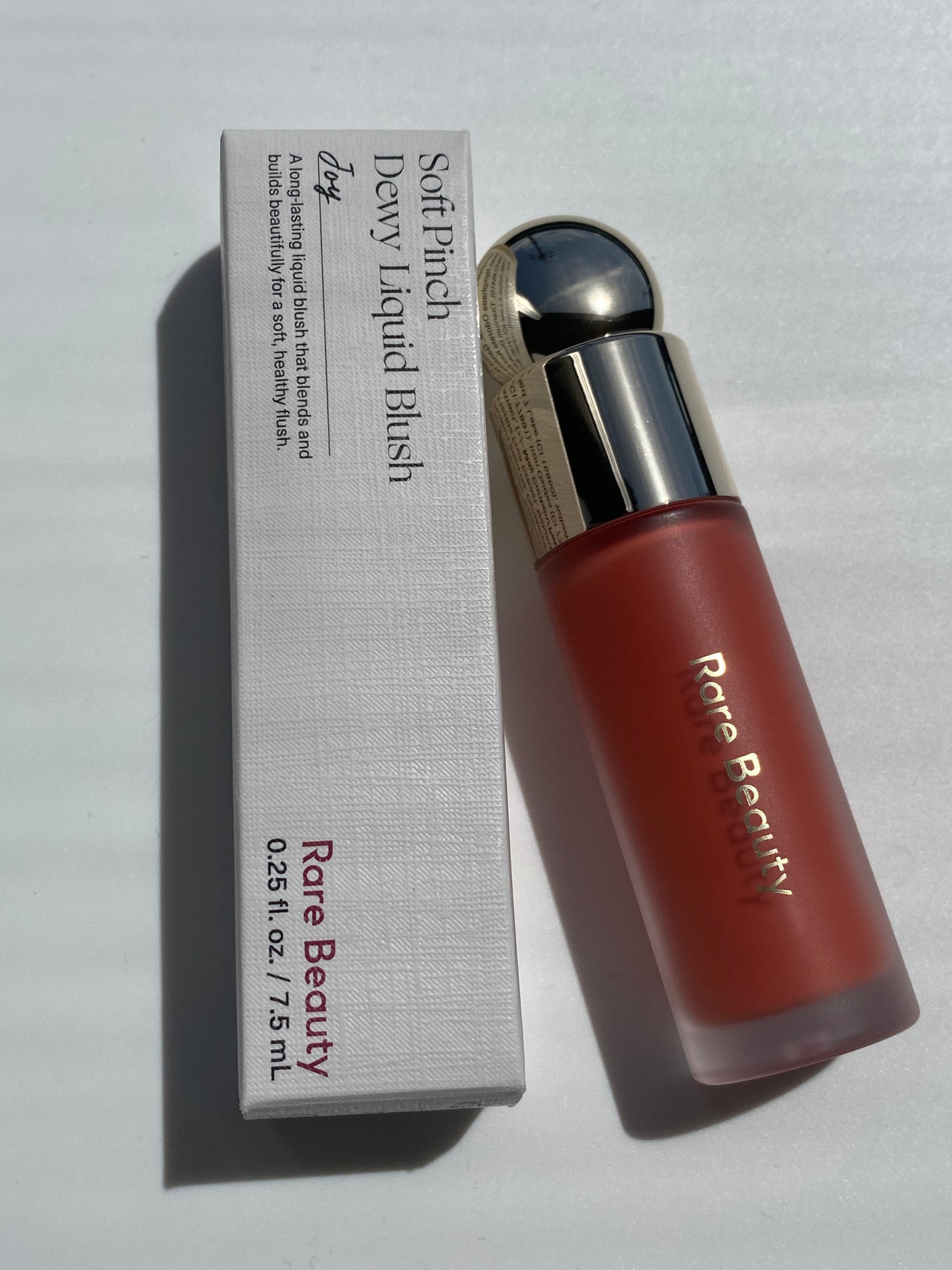 KANNIE on LIPS 「#rembeauty#glossier#rarebeauty🤦..」(3枚目)