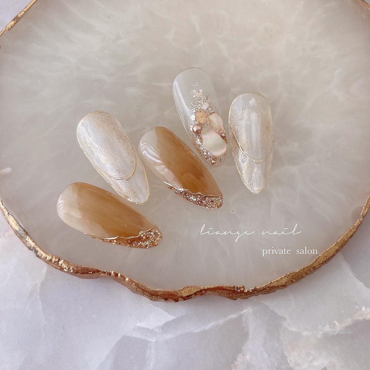 #ネイル,#夏ネイル,#大人ニュアンスネイル,#ニュアンスネイル,#ジェルネイル,#ミラーネイル,#シェルネイルのネイルデザイン